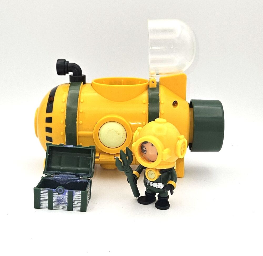 Ryan’s World QT-456 Submarine Diver Figure Toy w Chest Accessories Set